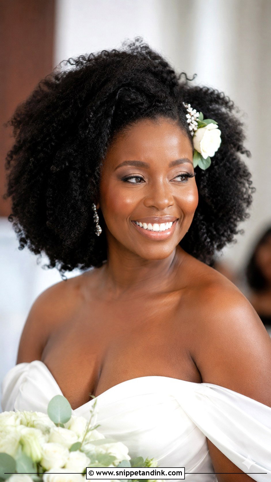 Textured Natural Hair for Wedding - Snippet and Ink - 25 Open Hairstyles for Wedding