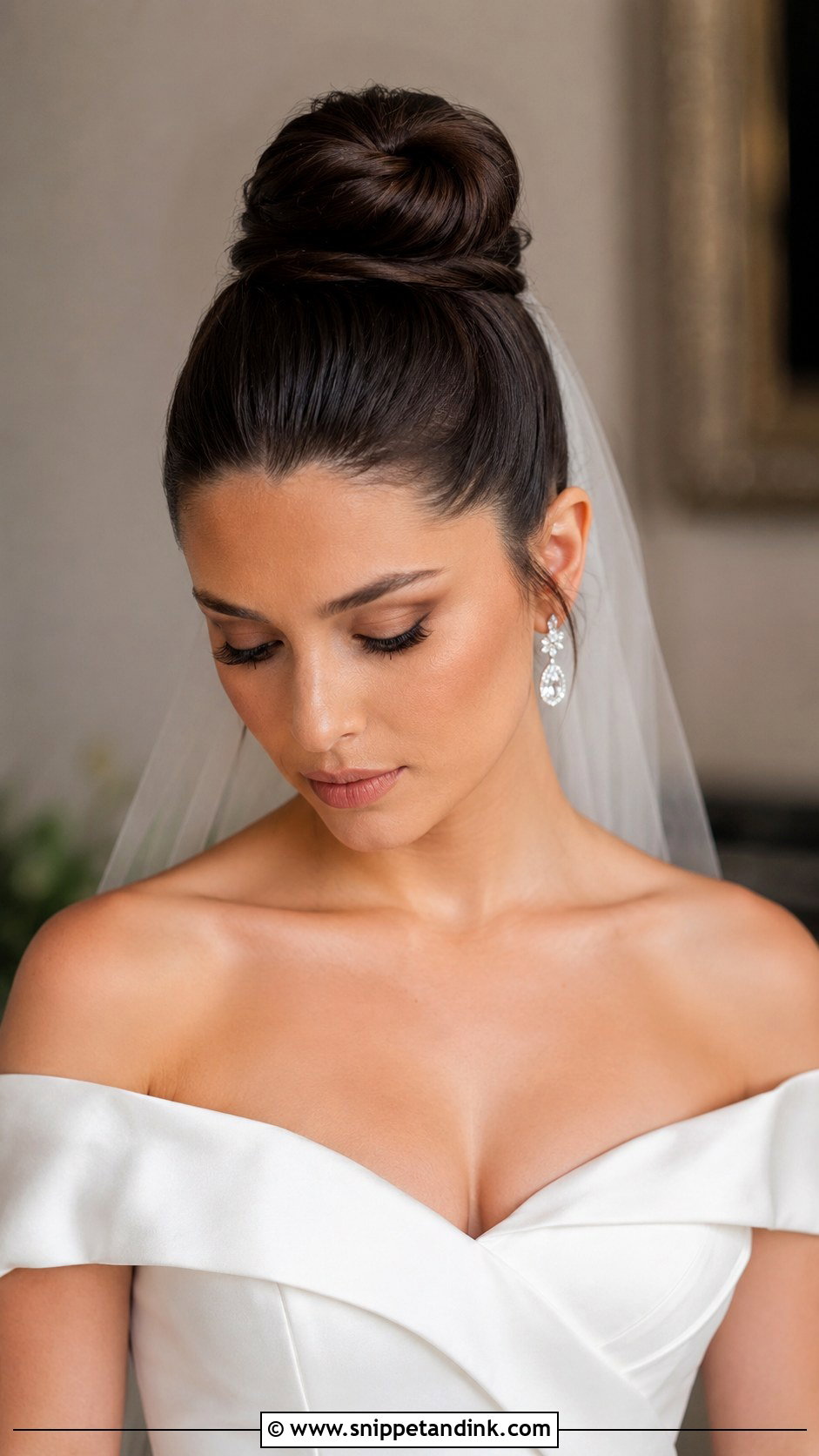 Top Knot Bridal Updo - Snippet and Ink - 30 Easy Wedding Hairstyles