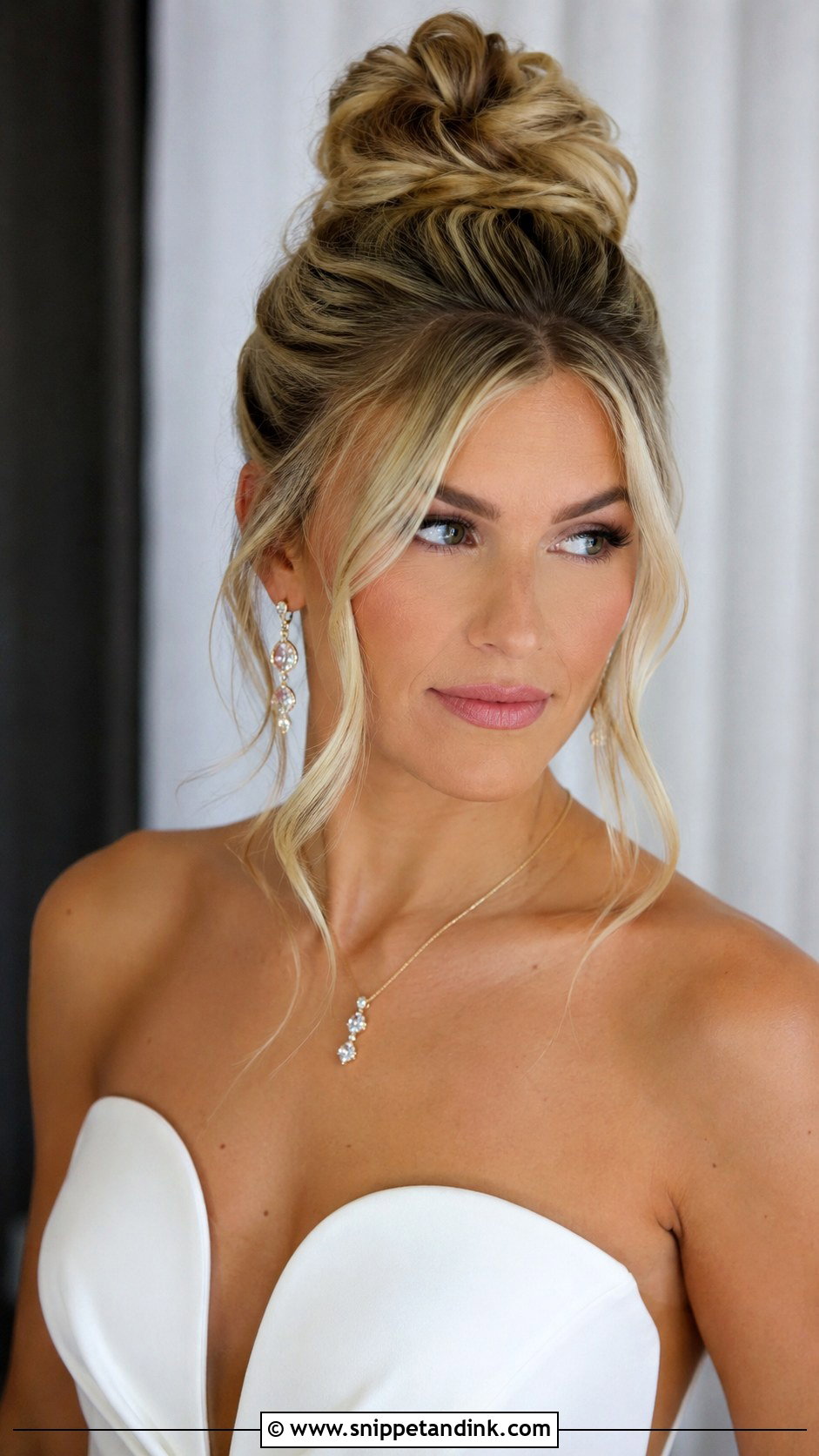Top Knot Bun - Snippet and Ink - 35 Bridal Hairstyle Ideas