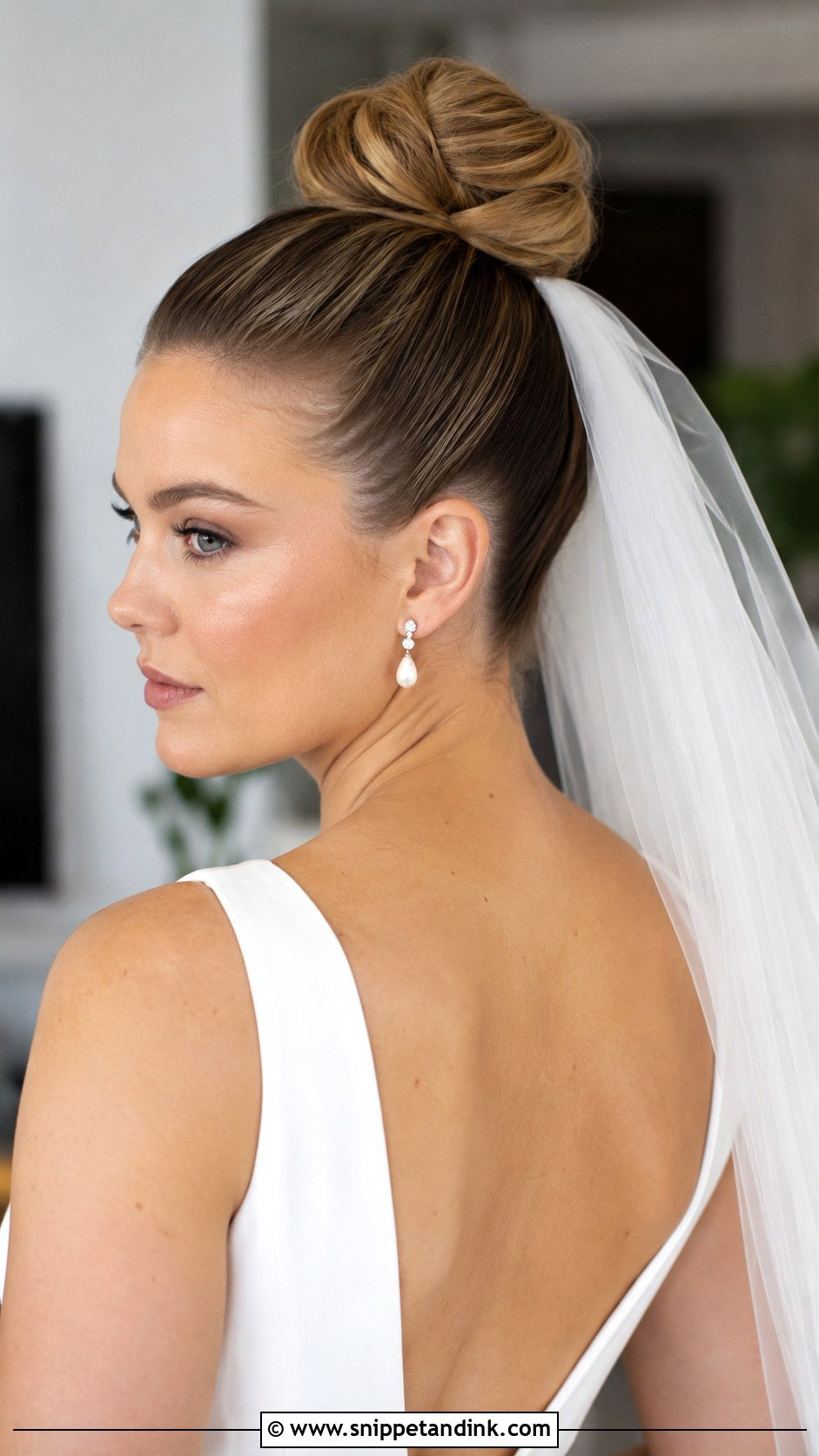 Top Knot With Veil - Snippet and Ink - 20 Hairstyles with Veil