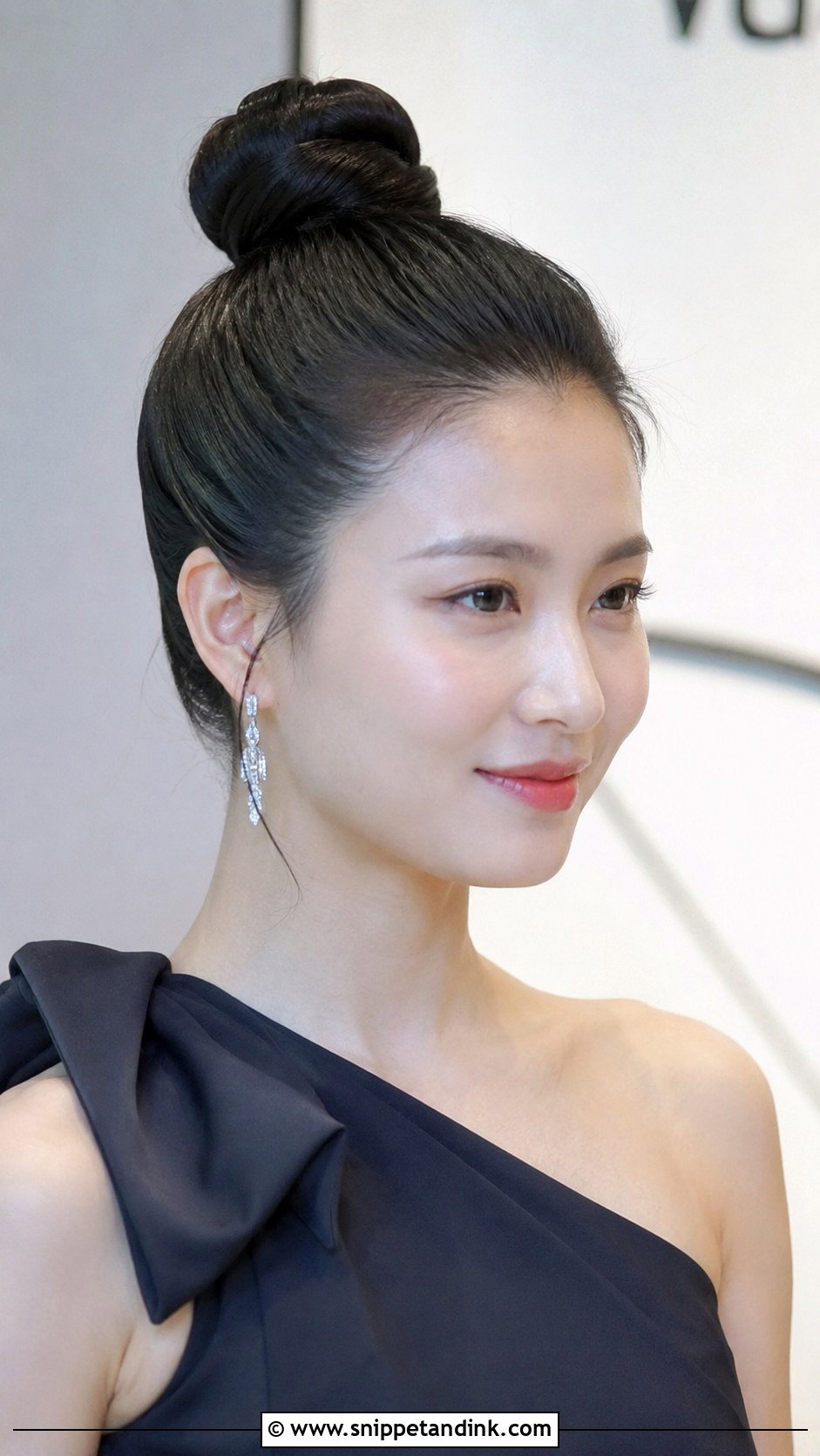 Top Knot for a Wedding Guest - Snippet and Ink - 25 Hair Styles for a Wedding Guest