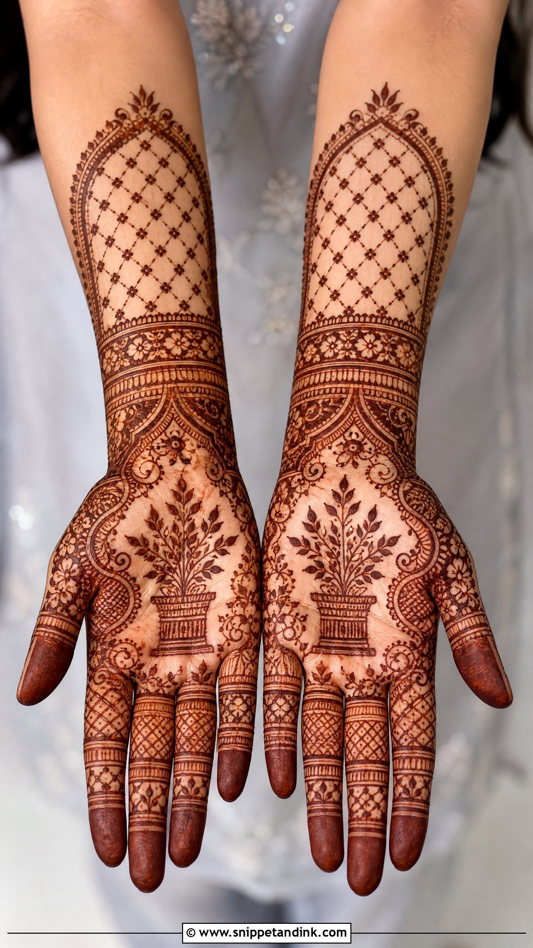 Tulsi Vivah Jaali Mehndi Design - Snippet and Ink - 20 Tulsi Vivah Mehndi Design Ideas