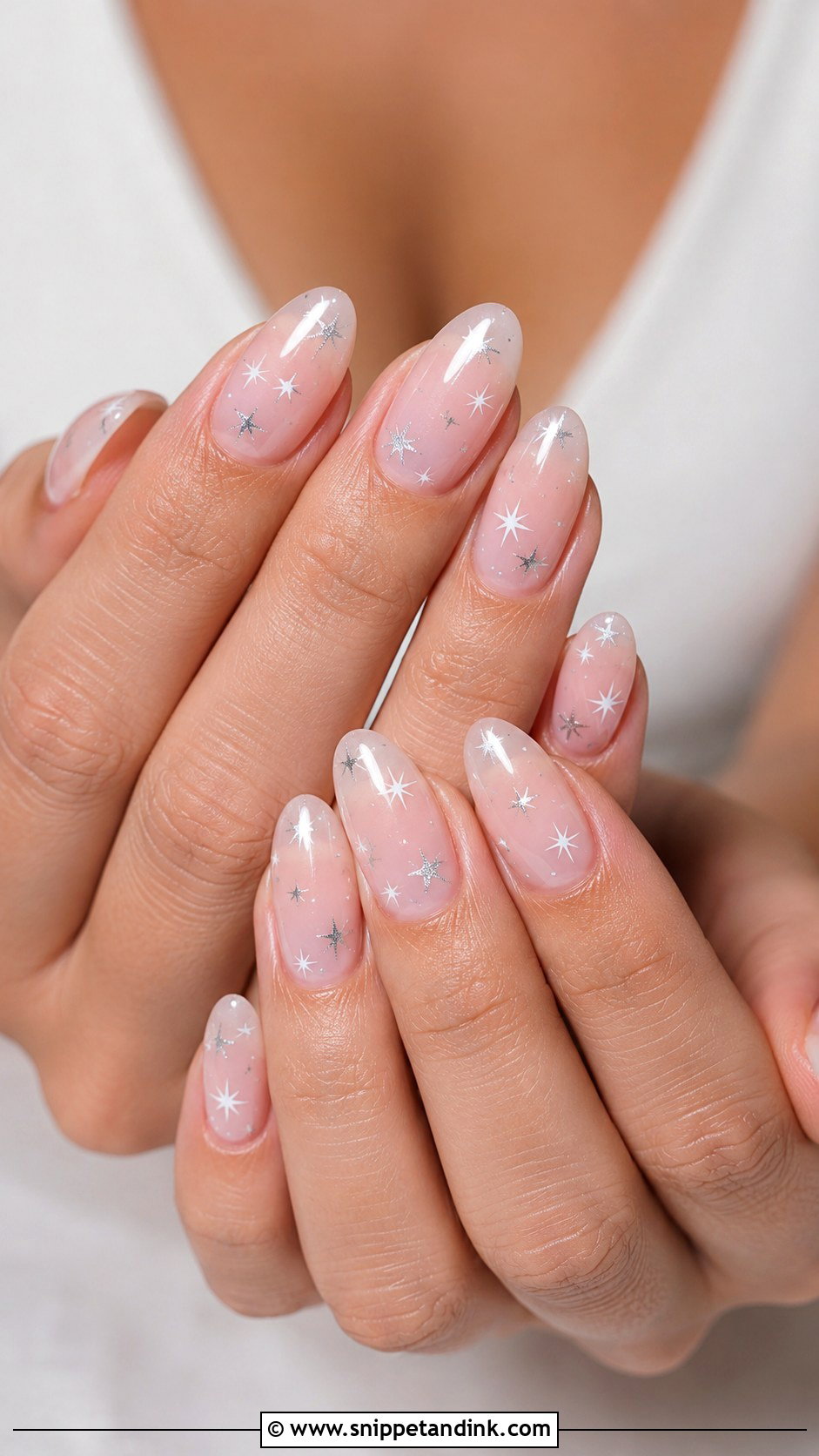 Vegas Wedding Nails With Star Accent Art - Snippet and Ink - 20 Vegas Wedding Nails