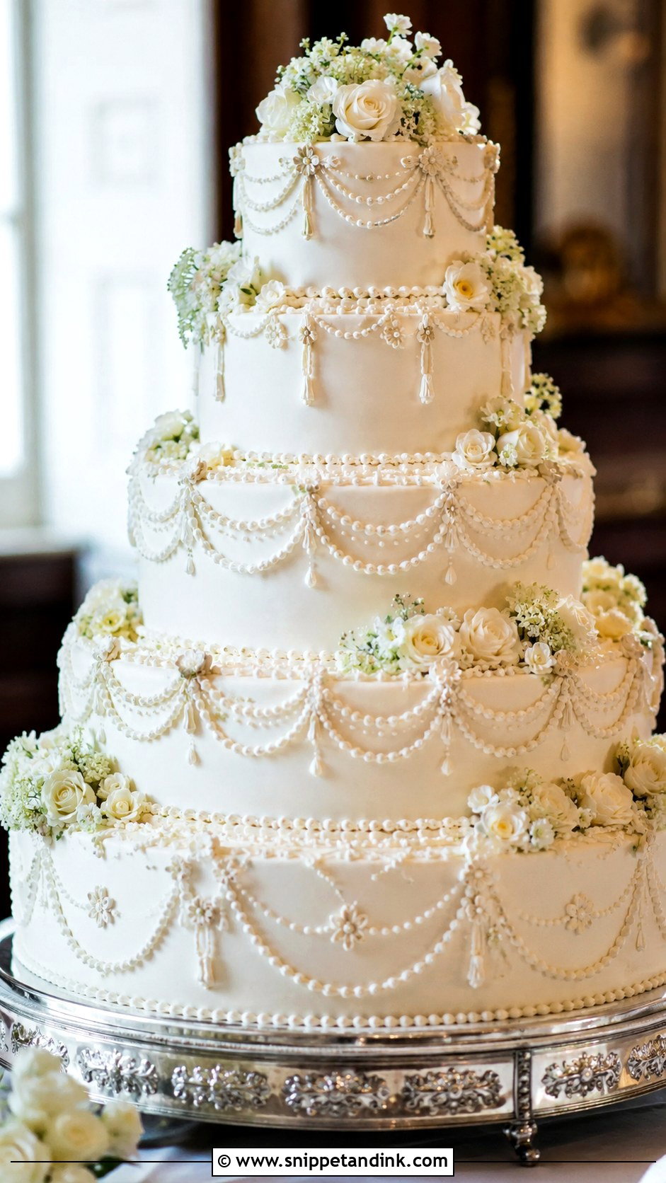 Victorian Wedding Cake - Snippet and Ink - 20 Elegant Royal Wedding Cakes