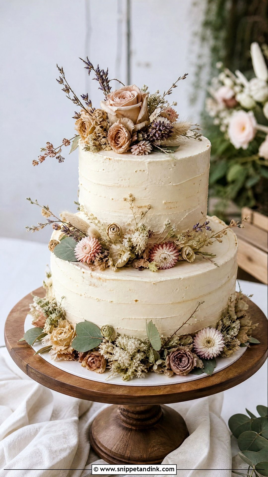 Vintage Floral Wedding Cake With Dried Flowers - Snippet and Ink - 20 Vintage Floral Cake Ideas for Wedding