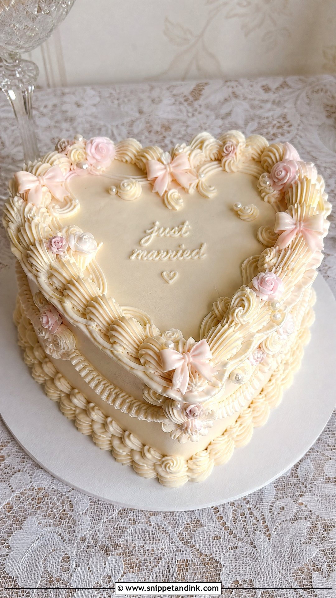 Vintage Heart Wedding Cake - Snippet and Ink - 20 Vintage Wedding Cakes