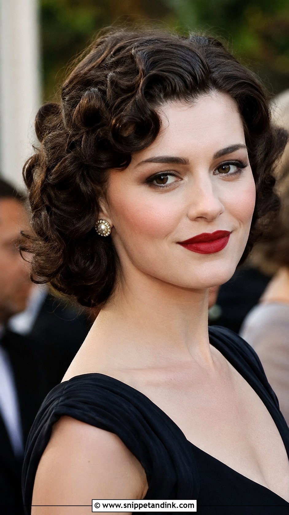 Vintage Pin Curls - Snippet and Ink - 30 Elegant Hairstyles for Wedding Guest