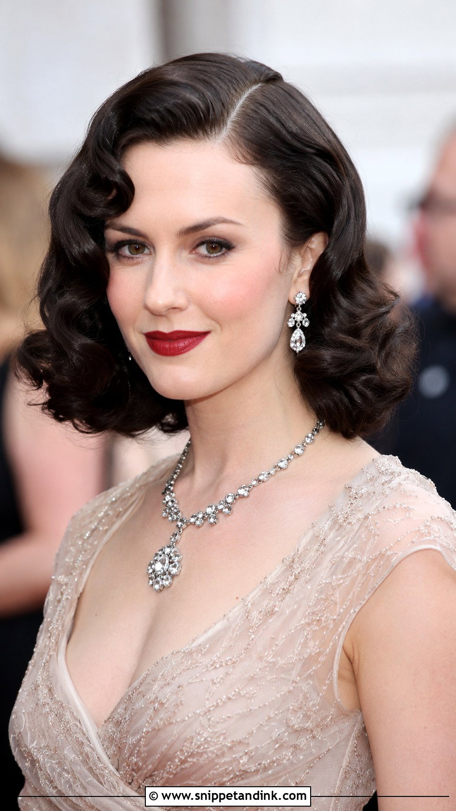 Vintage Roller Curls for Wedding Guest - Snippet and Ink - 30 Easy Hairstyles for Wedding Guest