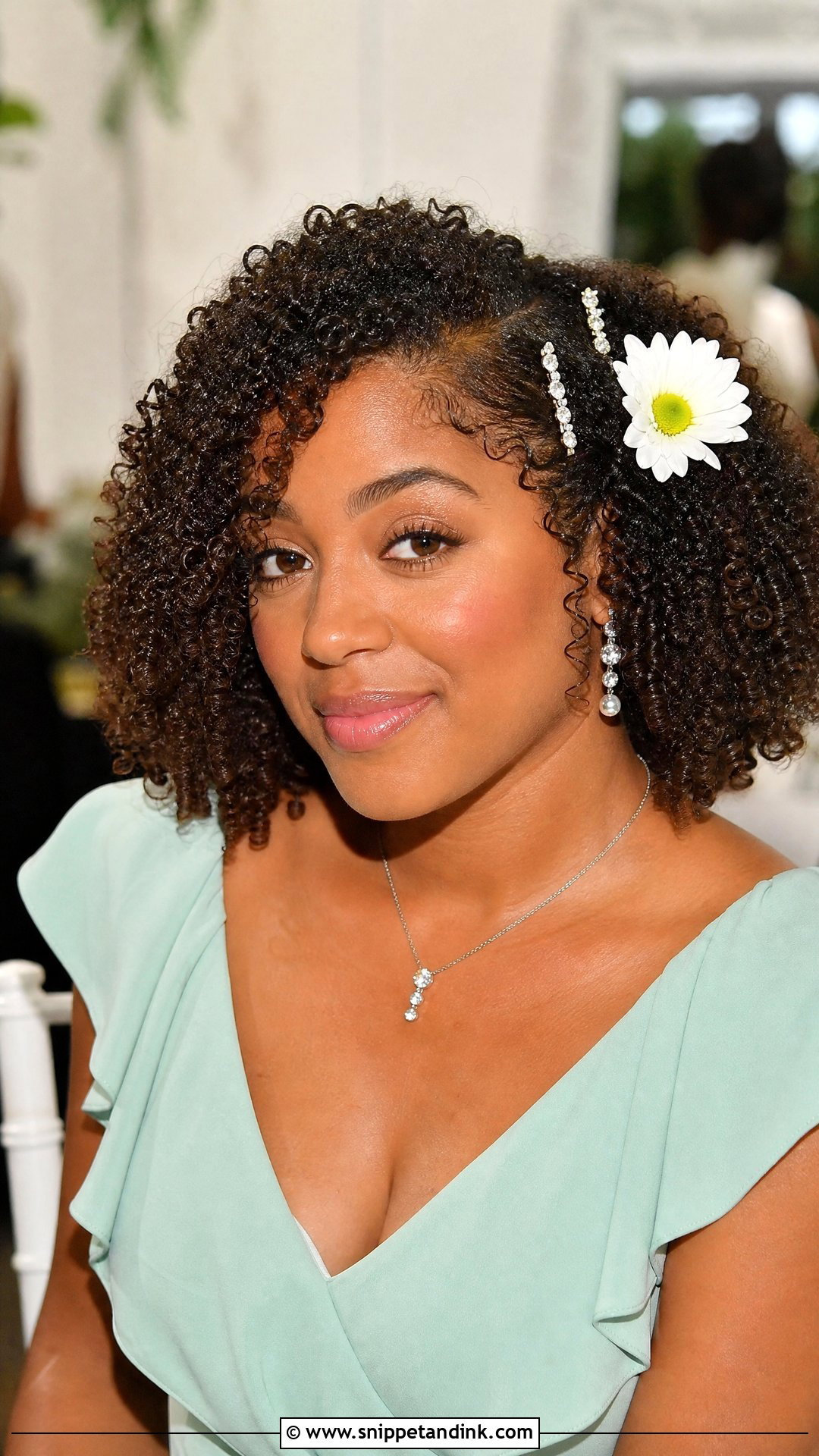 Wash and Go With Accessories - Snippet and Ink - 20 Natural Hairstyles for Wedding Guest
