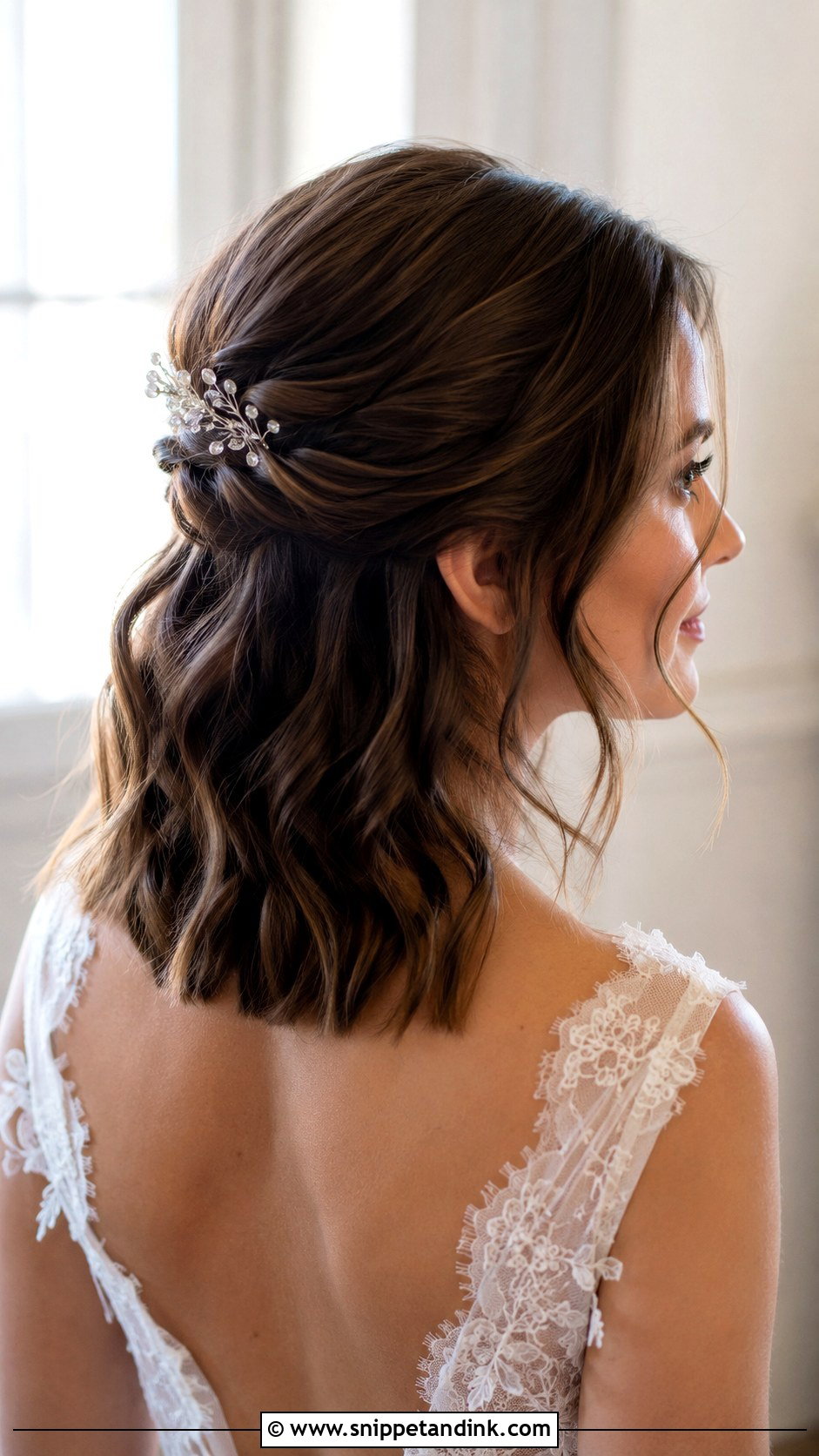 Wavy Wedding Hairstyle For Medium Hair - Snippet and Ink - 15 Wedding Hairstyles for Wavy Hair