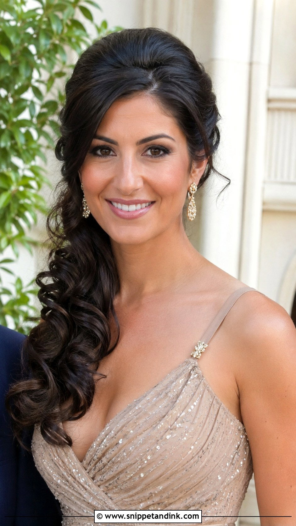 Wedding Guest Side Swept Curls - Snippet and Ink - 15 Hair Idea for Wedding Guest Ideas