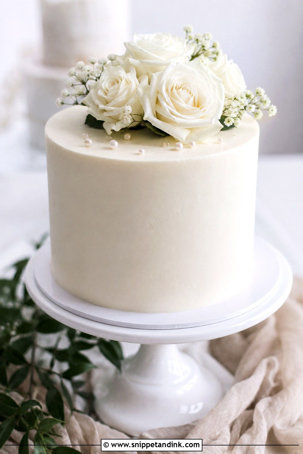 White Buttercream 1 Layer Wedding Cake - Snippet and Ink - 20 1 Layer Wedding Cake Ideas