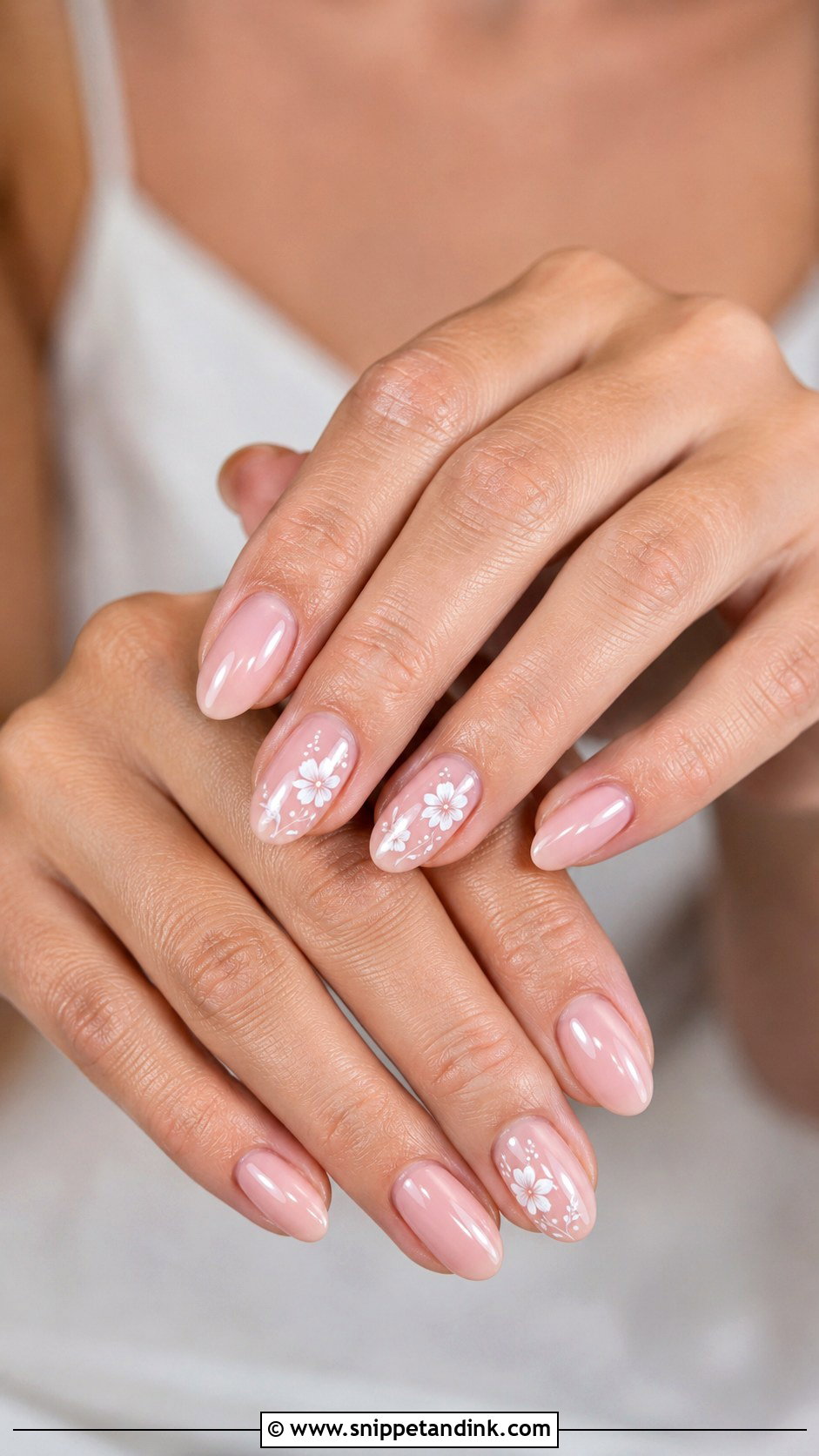 White Floral Beach Wedding Nails - Snippet and Ink - 20 Beach Wedding Nails for Guest