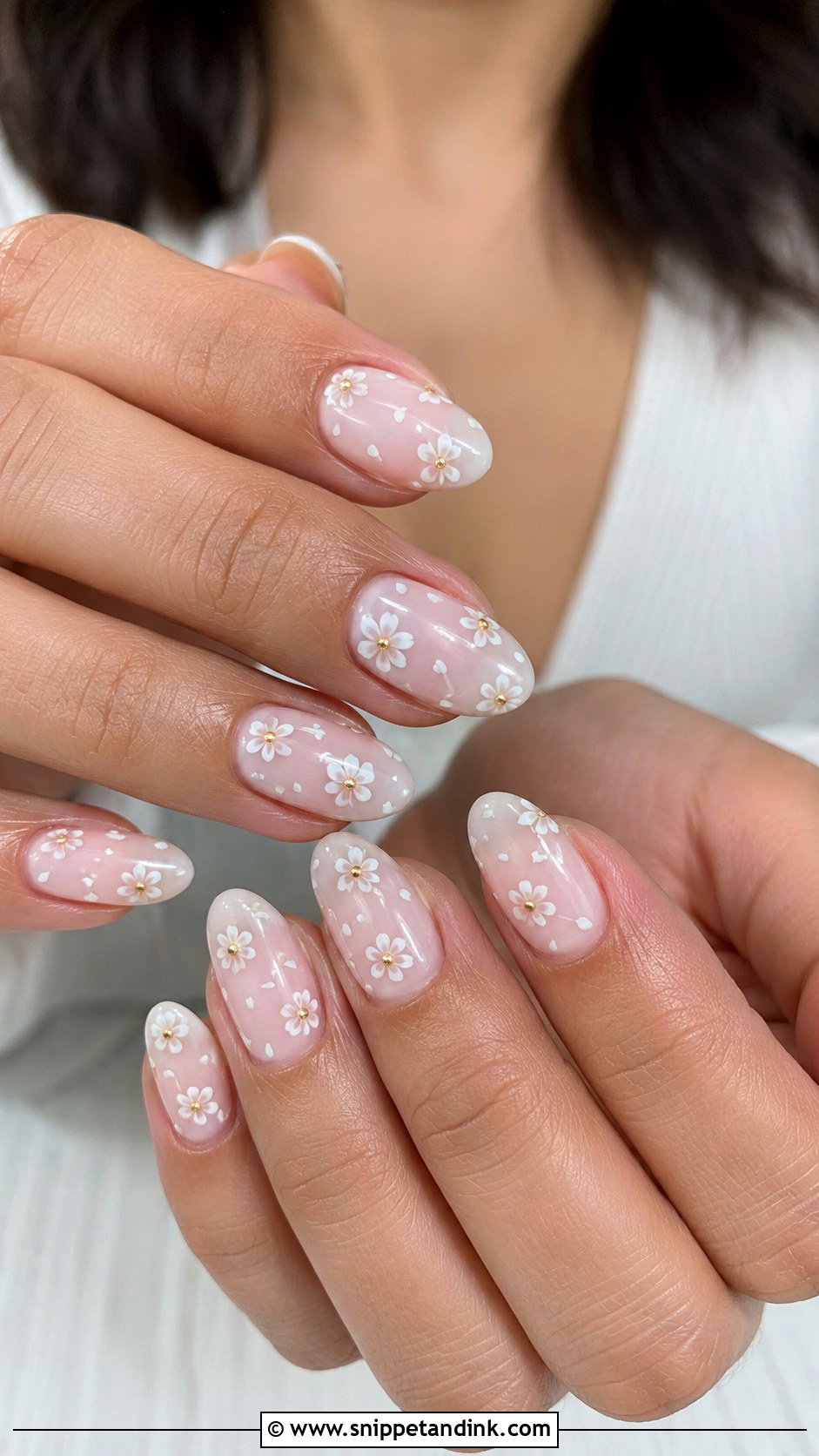 White Micro Floral Nails - Snippet and Ink - 20 Spring Wedding Nails for Guest