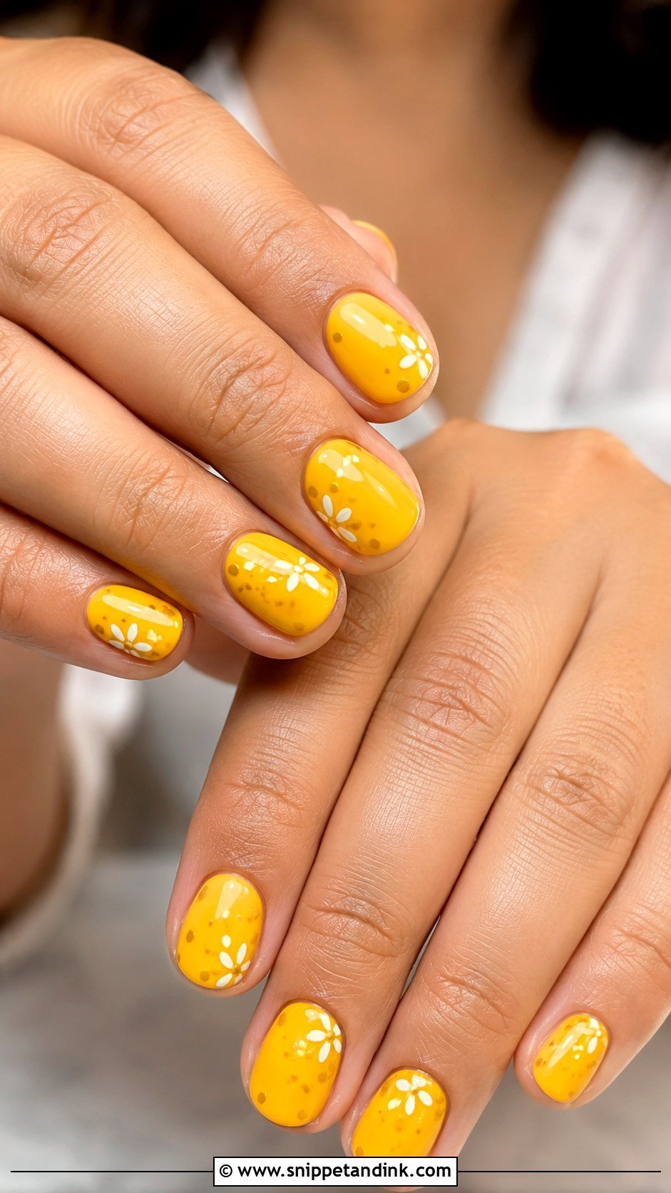 Yellow Nails For Haldi - Snippet and Ink - 20 Nails for Indian Wedding Guest