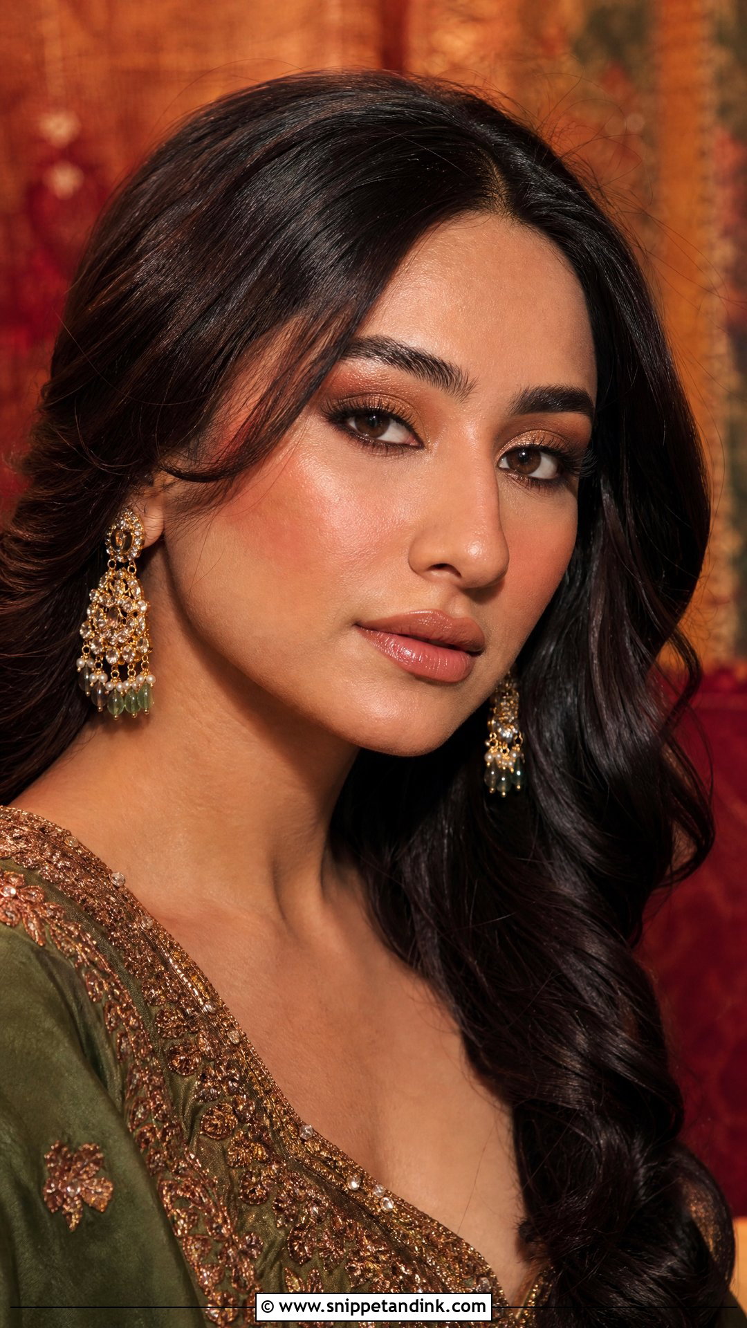 Yumna Zaidi Bronze Bridal Makeup - Snippet and Ink - 20 Yumna Zaidi Bridal Look Ideas