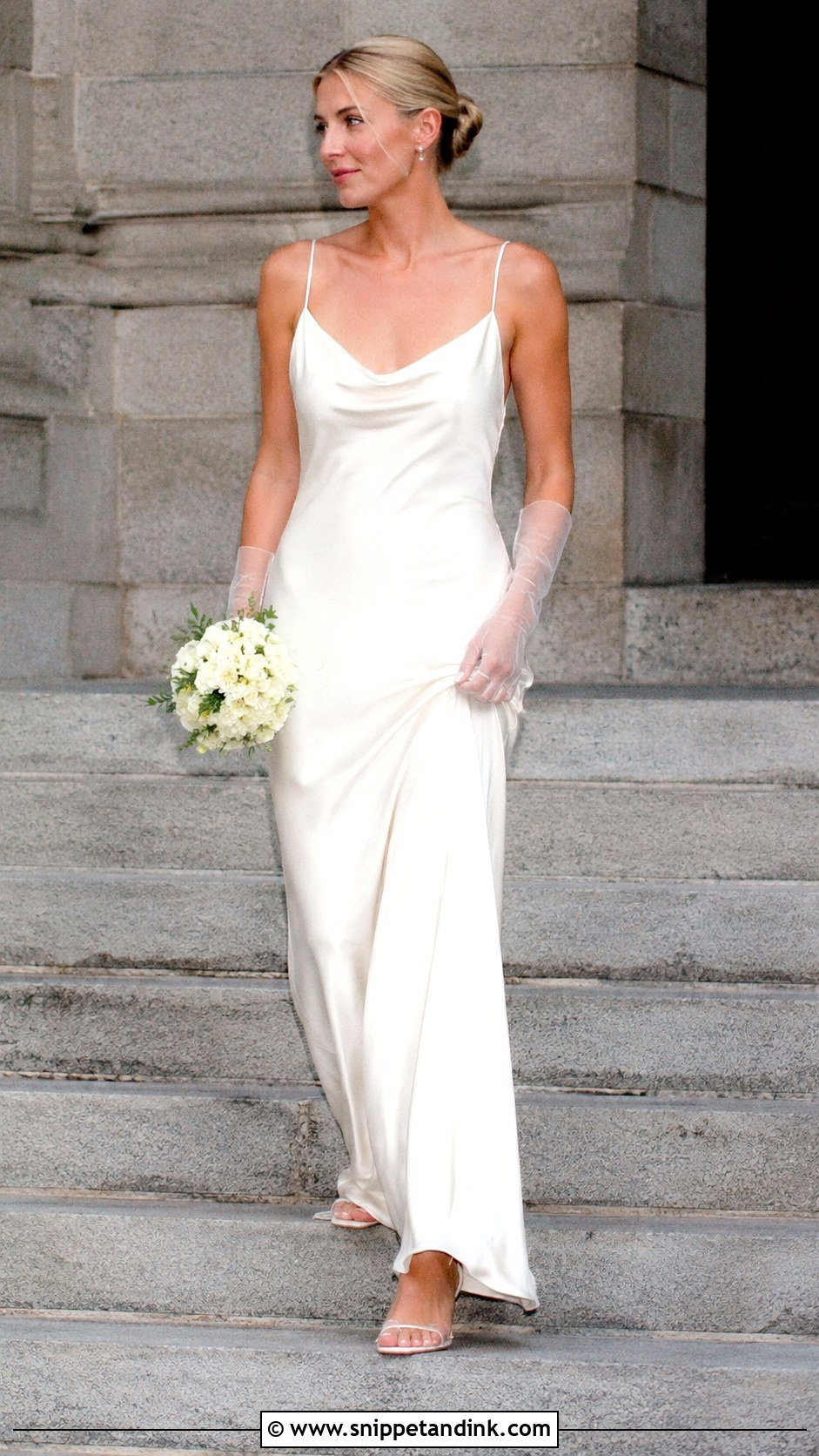 Carolyn Bessette Kennedy Wedding Dress - Snippet and Ink - 20 Celebrities Wedding Dresses