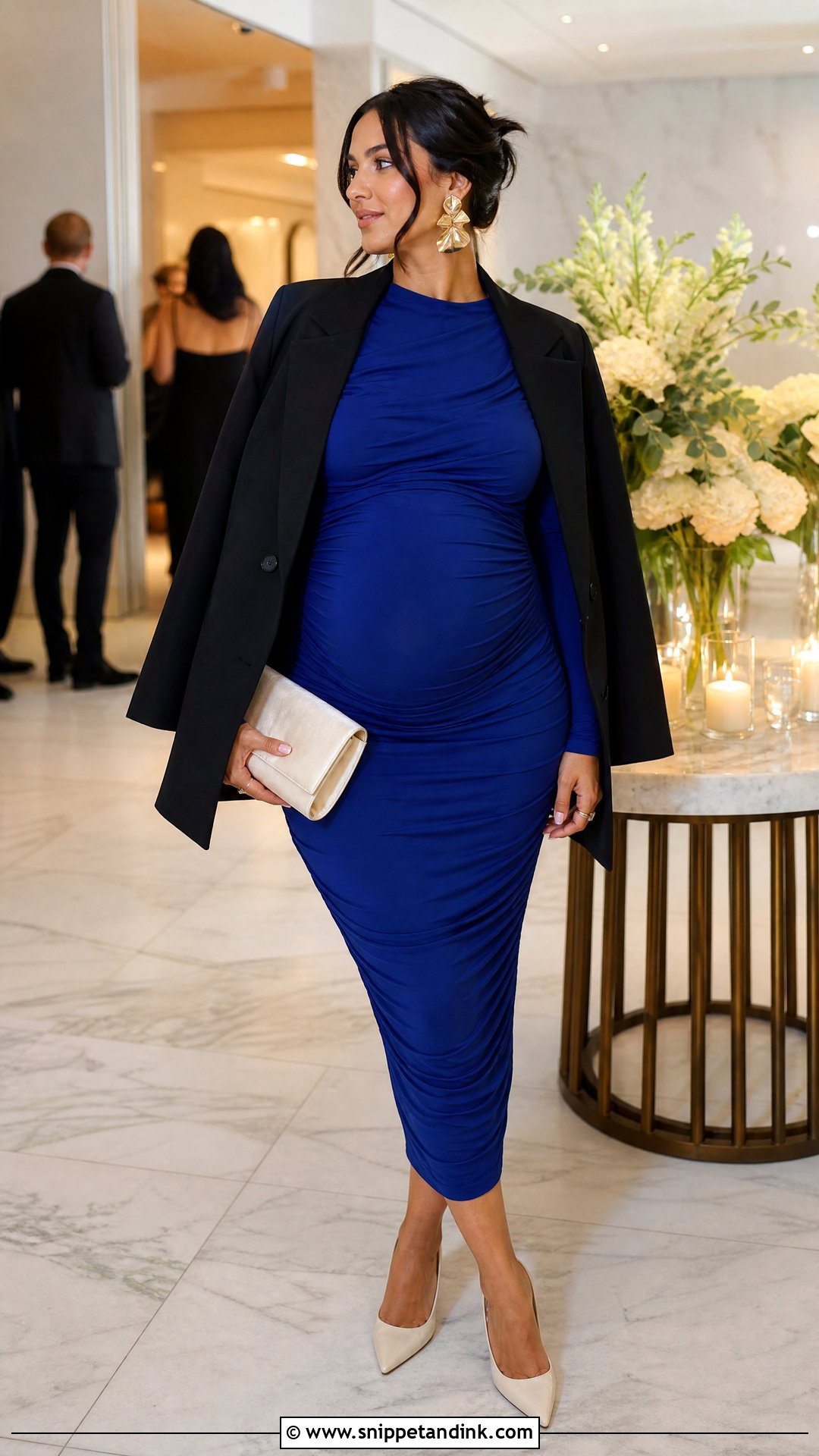 Cocktail Wedding Maternity Bodycon Dress Outfit - Snippet and Ink - 20 Pregnancy Outfits for Wedding