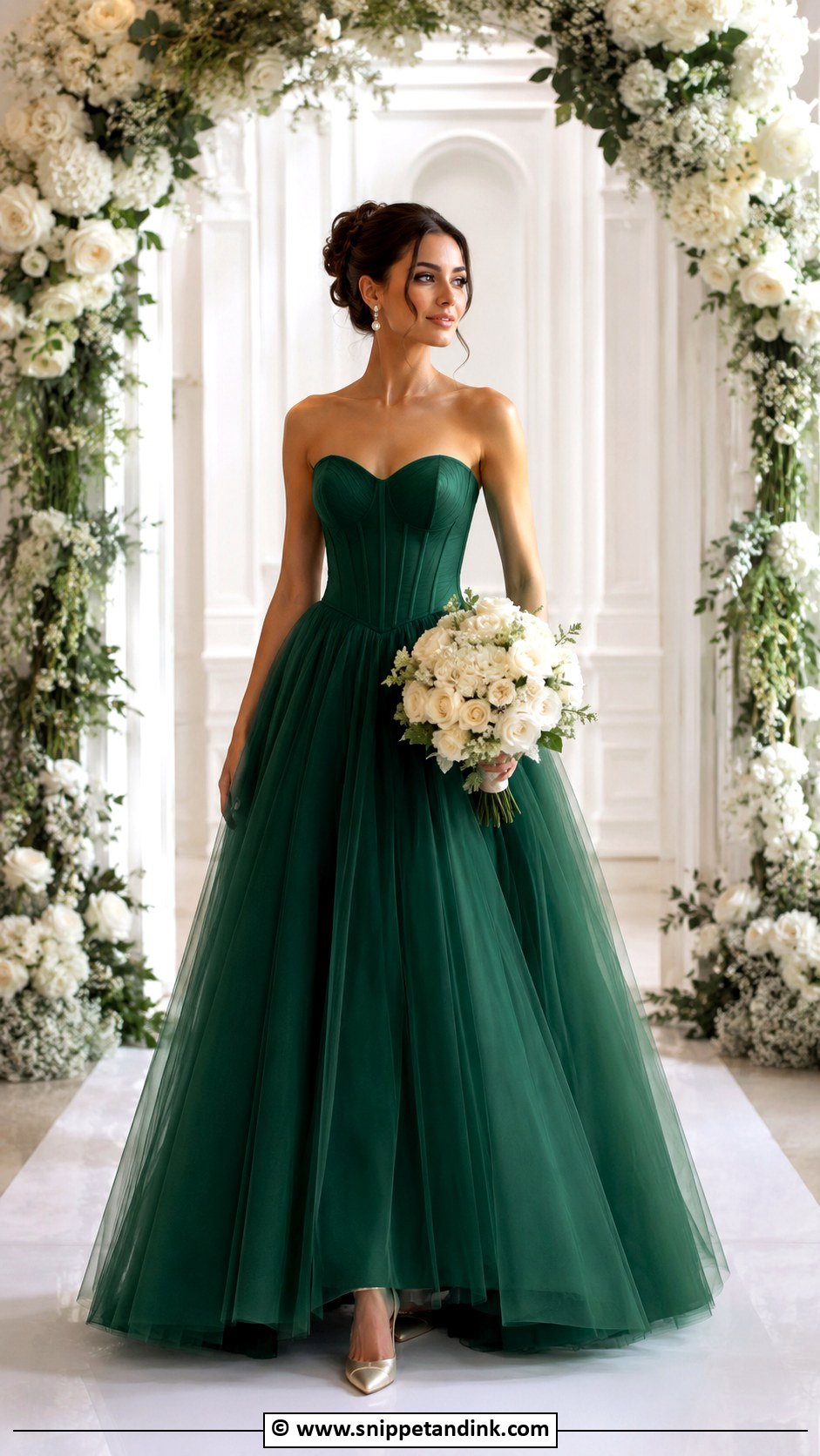 Emerald Green Corset Wedding Dress - Snippet and Ink - 30 Emerald Green Wedding Dress Ideas