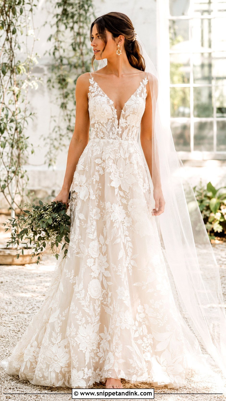Floral Bohemian Lace Wedding Dress - Snippet and Ink - 20 Bohemian Lace Wedding Dress Ideas