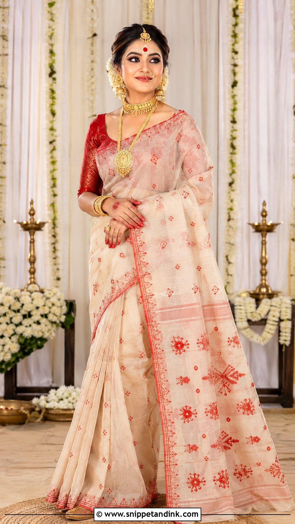 Gold Tissue Saree Bengali Bridal Look - Snippet and Ink - 20 Bengali Bride Wedding Look Ideas