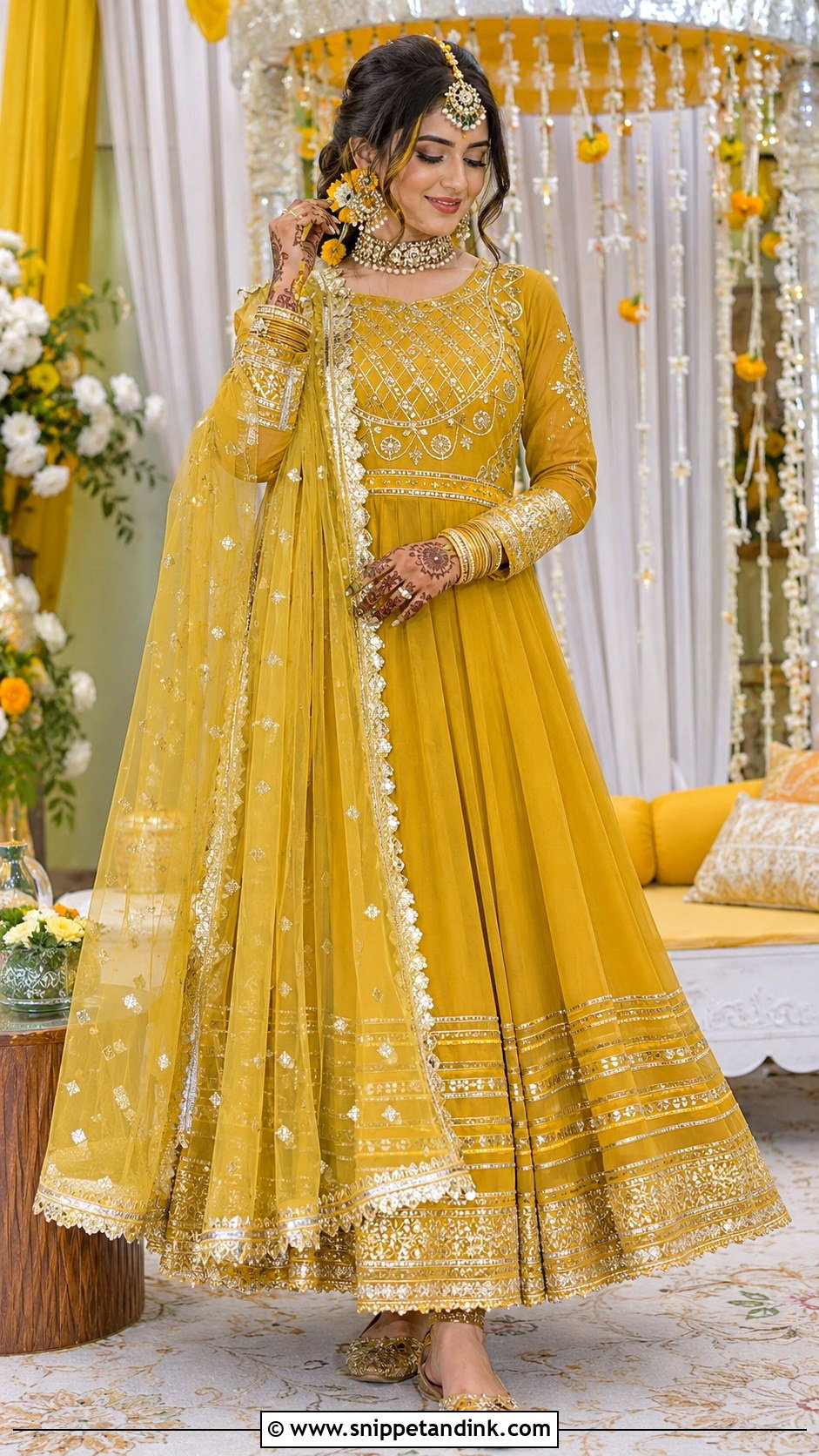 Gota Patti Bridal Mehndi Anarkali - Snippet and Ink - 30 Bridal Mehndi Dresses Ideas