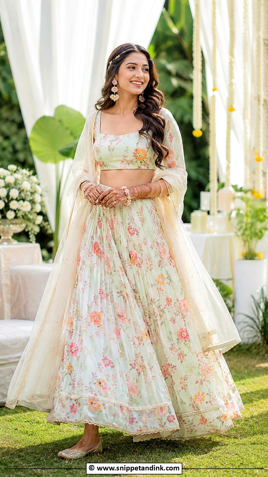 Lightweight Mehandi Outfit For Bride - Snippet and Ink - 30 Mehandi Outfits Brides