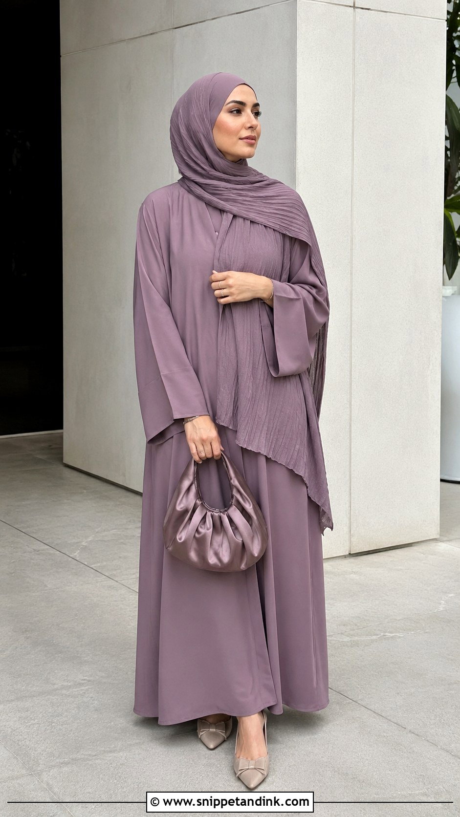 Monochrome Abaya With Matching Hijab - Snippet and Ink - 20 Ied Mubarak Outfit Hijab Ideas