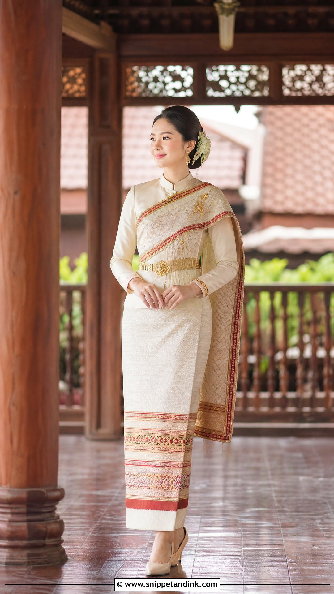 Northern Thai Lanna Wedding Dress - Snippet and Ink - 20 Traditional Thai Wedding Dress Ideas