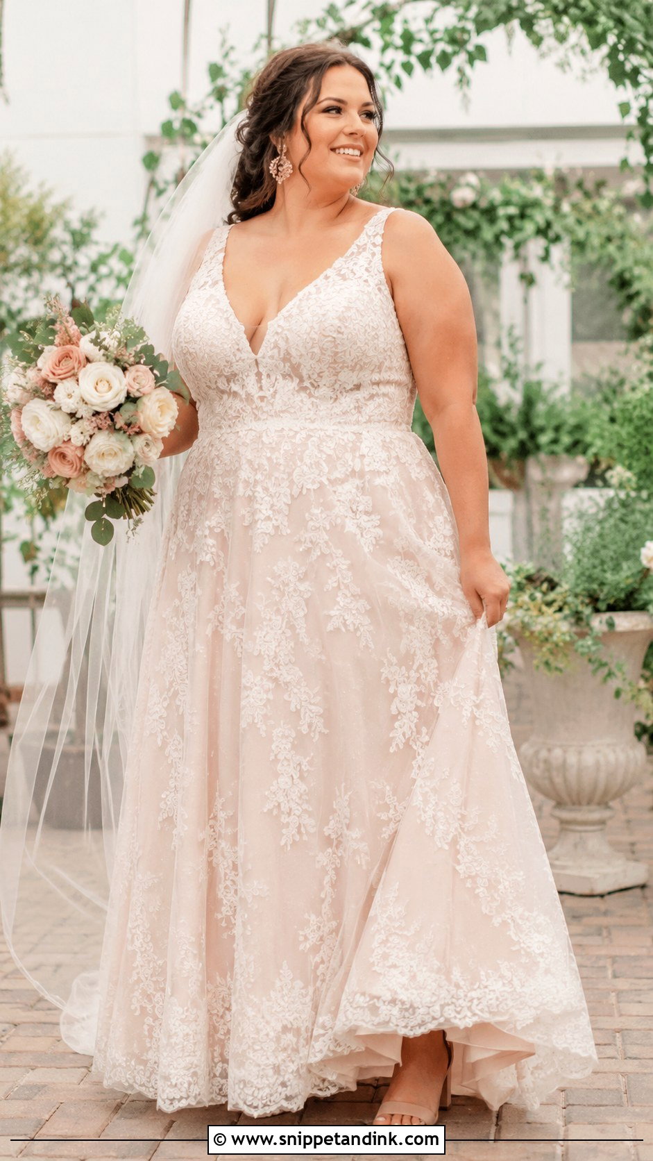 Plus Size Blush Wedding Dress - Snippet and Ink - 20 Fat Wedding Dress Ideas