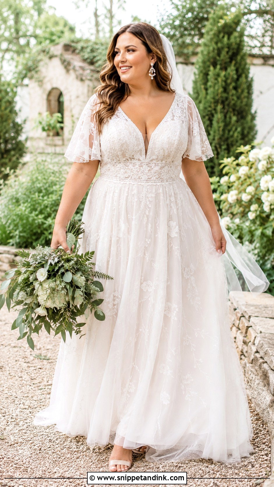 Plus Size Boho Flutter Sleeve Wedding Dress - Snippet and Ink - 20 Bohem Gelinlik Wedding Ideas