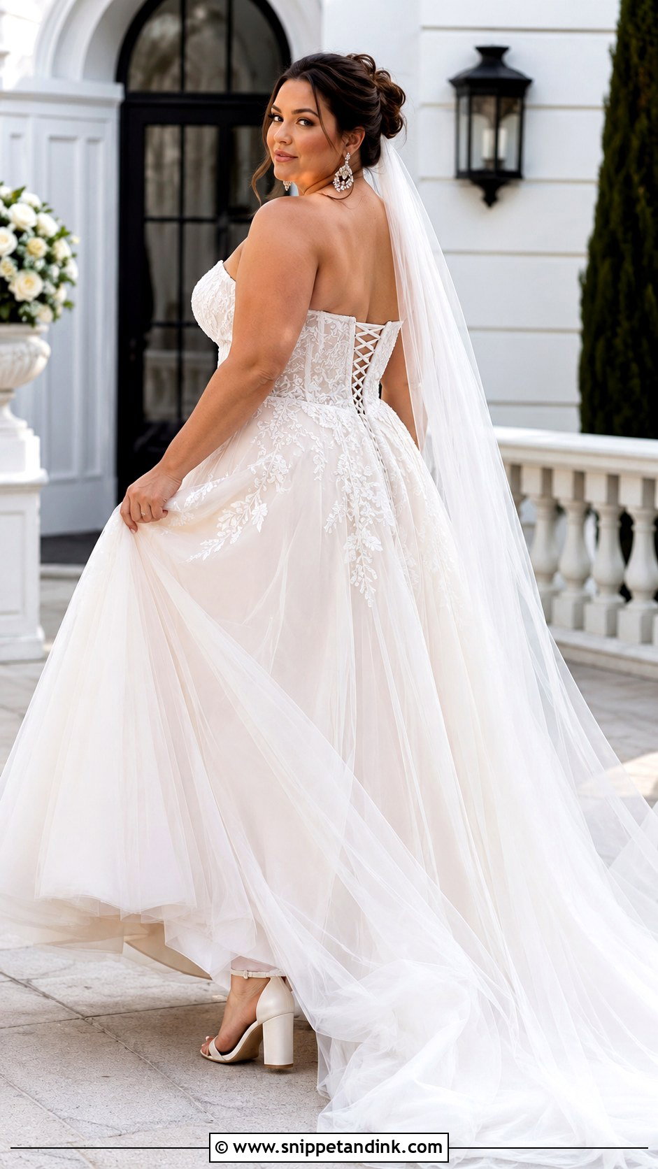 Plus Size Corset Ball Gown Wedding Dress - Snippet and Ink - 20 Big Ball Gown Wedding Dress Ideas