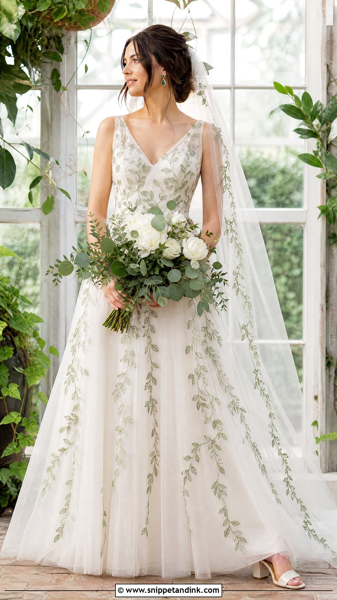Sage Green Applique Wedding Dress - Snippet and Ink - 20 Pop of Color Wedding Dress Ideas