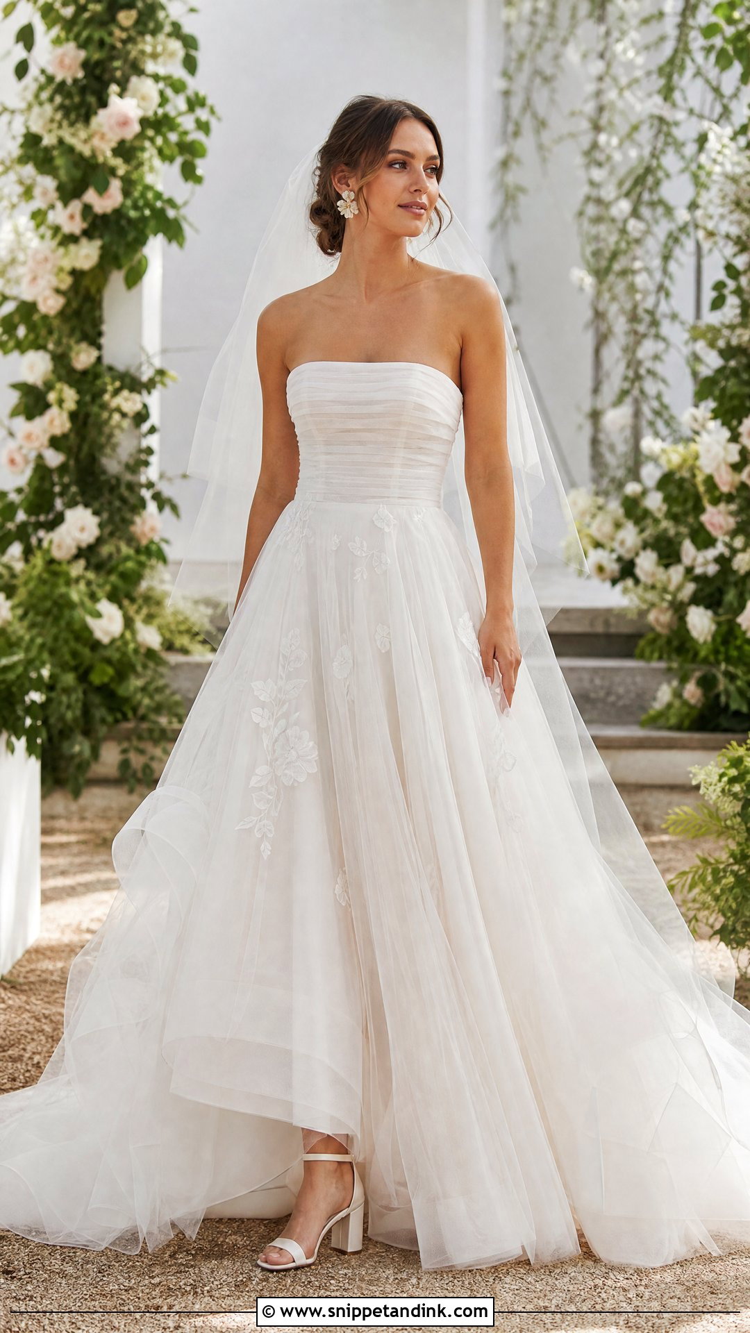 Strapless Tulle Ball Gown Wedding Dress - Snippet and Ink - 20 Strapless Ball Gown Wedding Dress Ideas