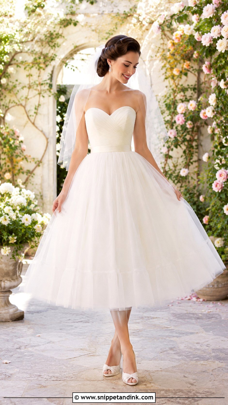 Sweetheart Neckline Tulle 50s Wedding Dress - Snippet and Ink - 20 50s Inspired Wedding Dress Ideas
