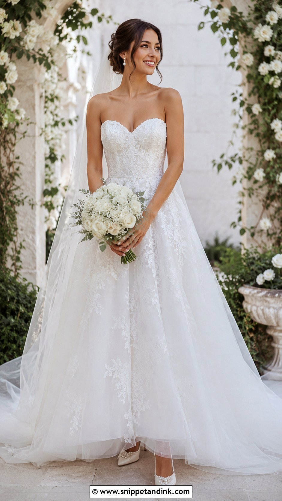 Sweetheart Neckline Wedding Dress - Snippet and Ink - 25 Wedding Dress Neckline Ideas